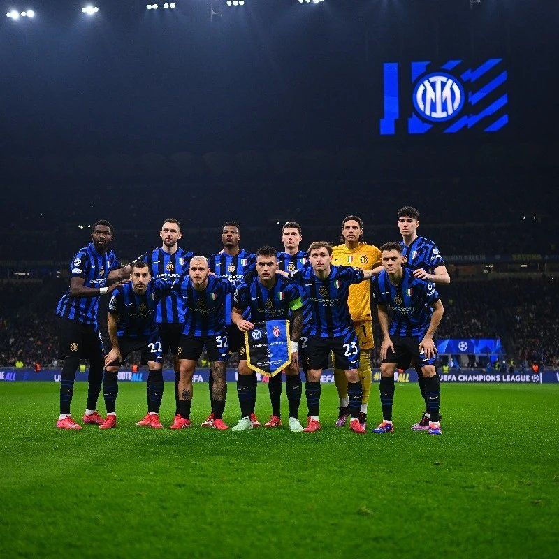 独行侠队记：浓眉表示他计划出战明天对阵火箭的背靠背比赛（独行侠记者：浓眉称计划出战明日背靠背对阵火箭的比赛）