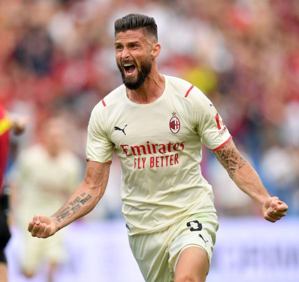 2025赛季，成都蓉城以红焰为刃、热血为甲，在三...（2025赛季，成都蓉城执赤焰为锋、披热血为甲，在三...）