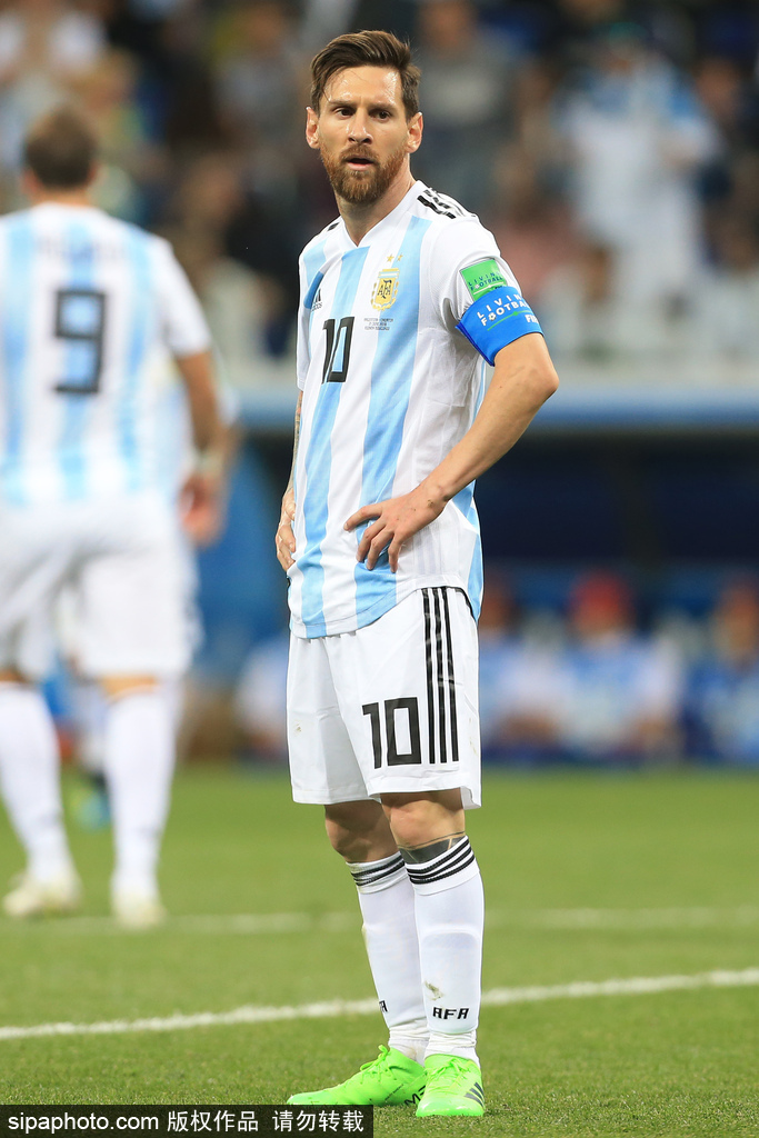 世界杯期间中超将不休赛 国足联赛开始前有可能安排冬训（世界杯期间中超照常进行，国足或在联赛开赛前组织冬训）