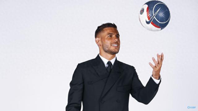 这谁顶得住啊？雷霆首节狂轰45分！9人登场均有得分入账（雷霆首节飙下45分，9人出场全员开胡，谁能招架？）